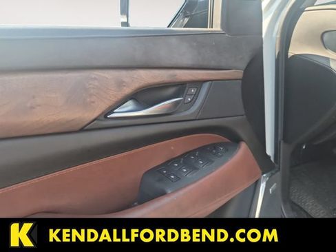 Used 2016 Cadillac Escalade Premium AWD/4WD image 10