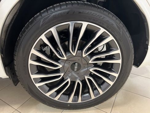 Used 2020 Lincoln Corsair Reserve w/ Equipment Group 202A image 19