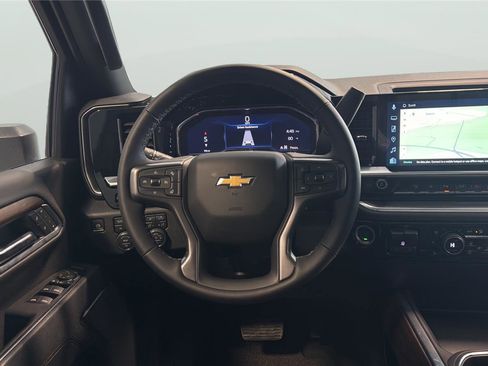 Used 2025 Chevrolet Silverado 3500 High Country w/ High Country Premium Package AWD/4WD image 14