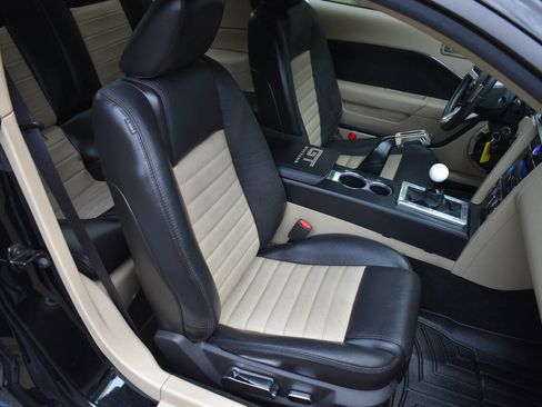 Used 2007 Ford Mustang GT Premium RWD image 16