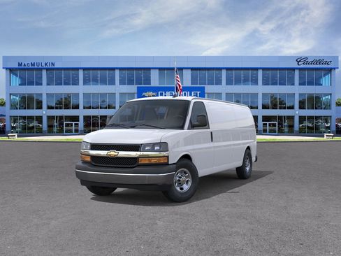 New 2025 Chevrolet Express 3500 Extended w/ Driver Convenience Package image 8