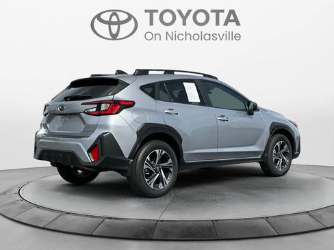 Used 2024 Subaru Crosstrek 2.0i Premium AWD/4WD image 5