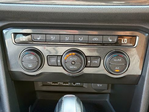 Used 2019 Volkswagen Tiguan SE w/ Panoramic Sunroof Package AWD/4WD image 32