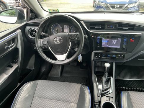 Used 2019 Toyota Corolla SE FWD image 16