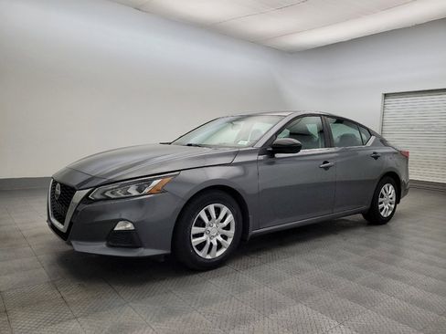Used 2020 Nissan Altima 2.5 SR image 2