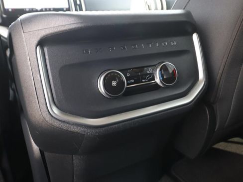 Used 2025 Ford Expedition Max Active AWD/4WD image 10