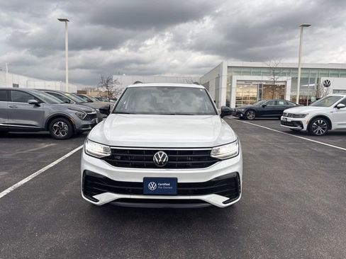 Certified 2024 Volkswagen Tiguan SE R-Line AWD/4WD image 4