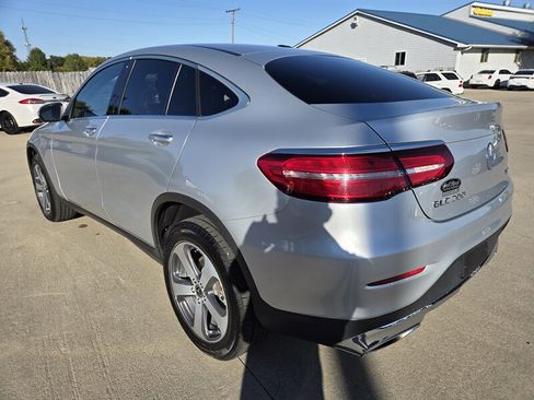 Used 2018 Mercedes-Benz GLC 300 4MATIC Coupe w/ Premium Package image 5