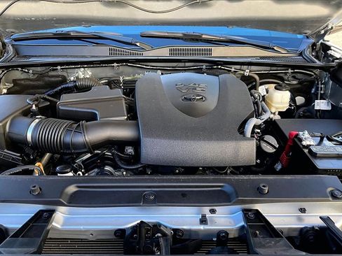 Used 2023 Toyota Tacoma SR5 image 34
