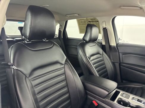 Used 2024 Ford Edge SEL image 26