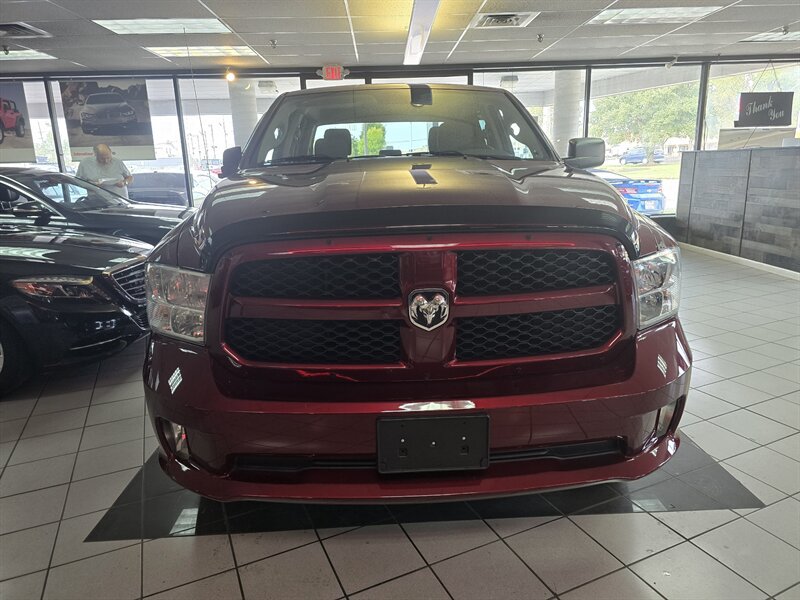 Used 2017 RAM 1500 Express RWD image 2