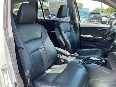 Used 2017 Honda Pilot Touring image 54