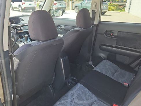 Used 2011 Scion xB FWD image 18