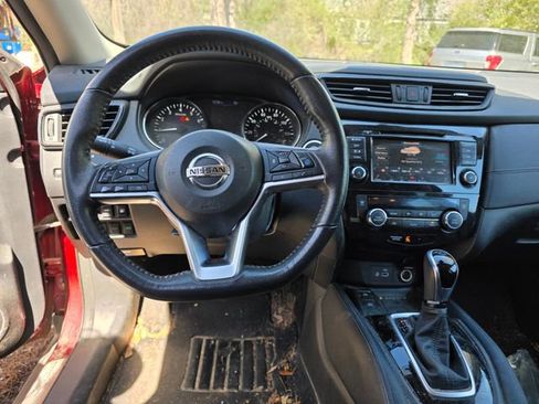 Used 2019 Nissan Rogue SL w/ Premium Package image 10