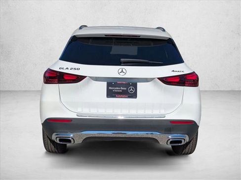 Used 2026 Mercedes-Benz GLA 250 4MATIC image 8
