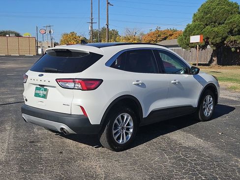 Used 2022 Ford Escape SE w/ Cold Weather Package image 11