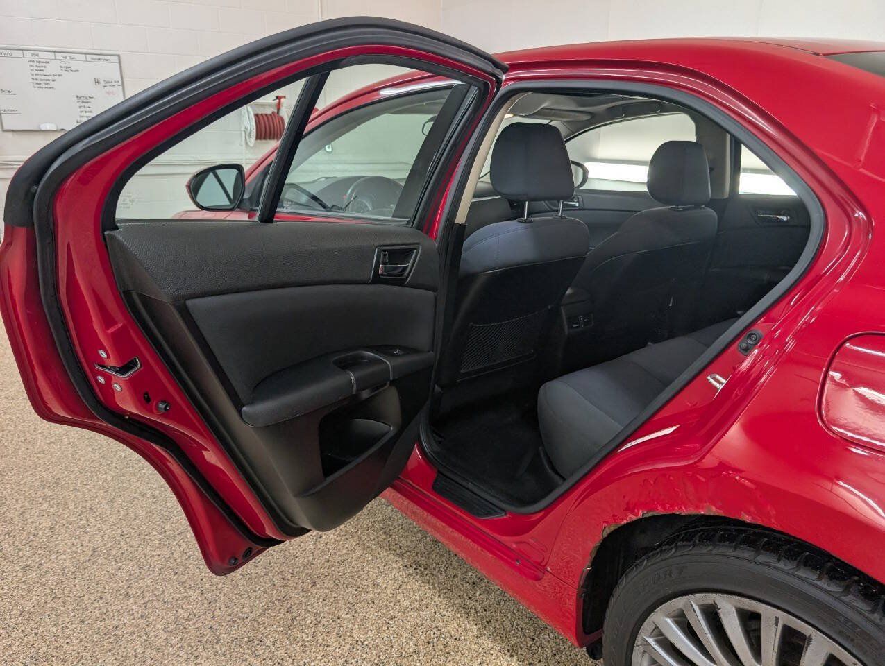 Used 2010 Suzuki Kizashi GTS FWD image 12