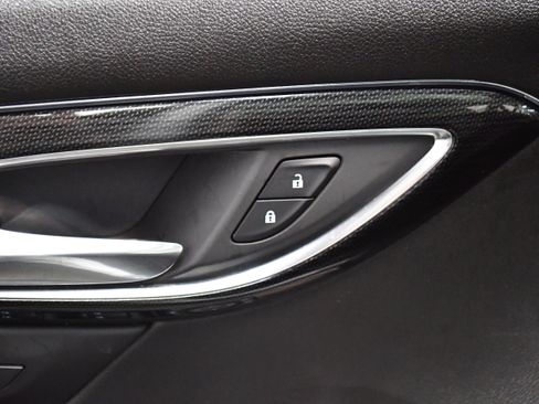 Used 2023 Buick Envision Essence w/ Sport Touring Package image 18