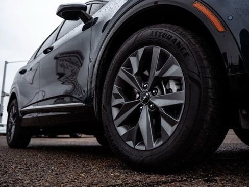 Used 2025 Kia Sportage SX Prestige image 10