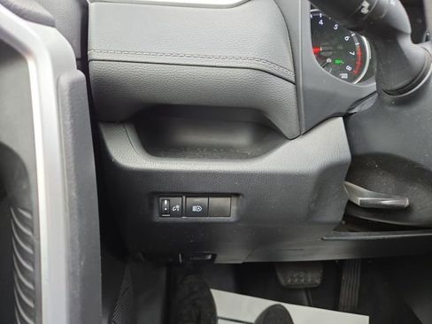 Used 2021 Toyota RAV4 XLE image 20