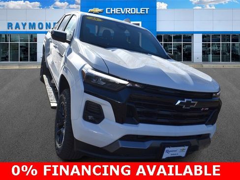 New 2025 Chevrolet Colorado Z71 w/ Midnight Edition image 9
