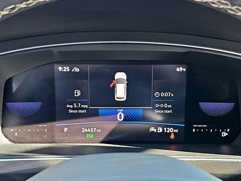 Certified 2022 Volkswagen Tiguan SE image 22