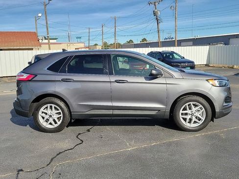 Used 2024 Ford Edge SEL image 2