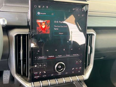 New 2026 GMC Acadia Elevation image 10