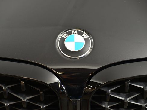 Used 2024 BMW X4 xDrive30i w/ Premium Package image 15