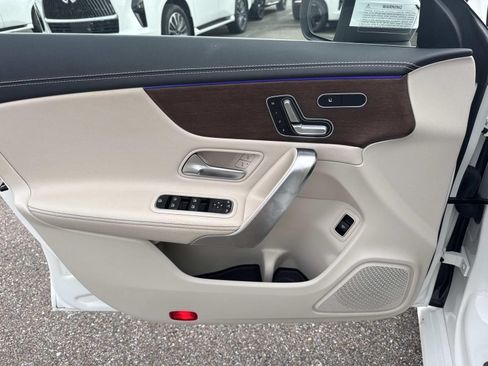 Used 2023 Mercedes-Benz CLA 250 w/ Premium Package image 20