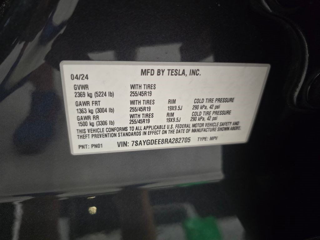 Used 2024 Tesla Model Y Long Range AWD/4WD image 19