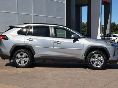 Used 2025 Toyota RAV4 XLE AWD/4WD image 3