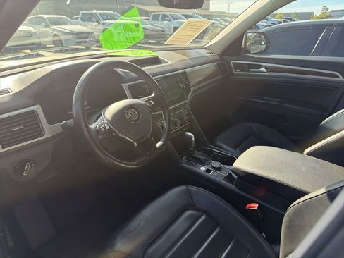 Used 2018 Volkswagen Atlas SEL Premium image 11