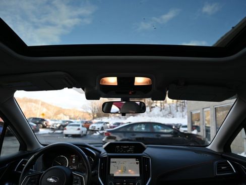 Used 2018 Subaru Crosstrek 2.0i Limited image 3