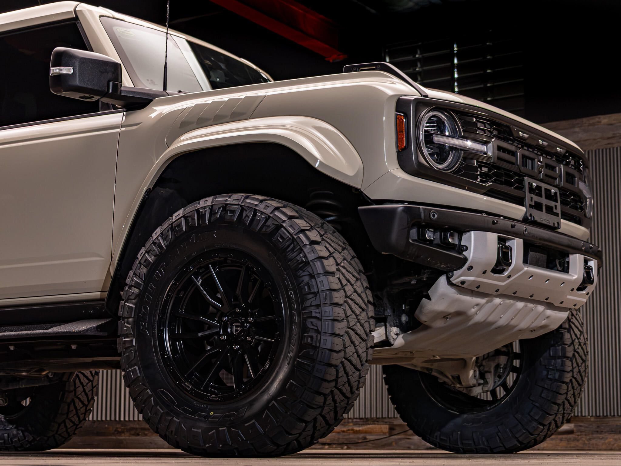 Used 2025 Ford Bronco Raptor AWD/4WD image 12