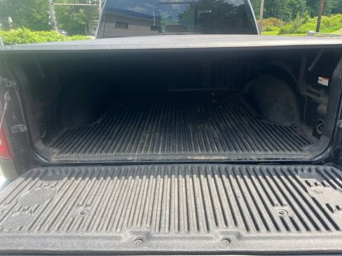 Used 2021 RAM 1500 Laramie AWD/4WD image 12