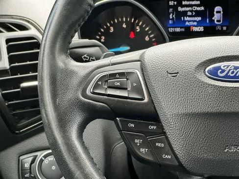 Used 2017 Ford Escape Titanium FWD image 8