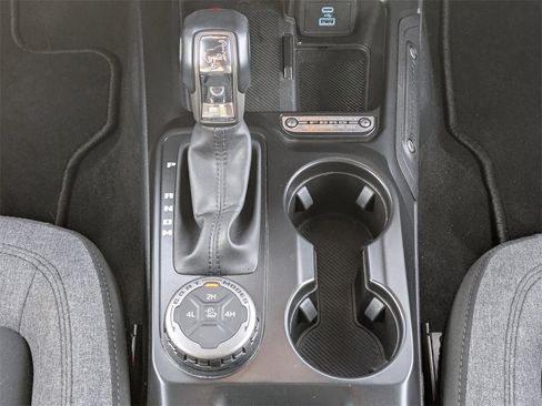 Used 2025 Ford Bronco Big Bend image 28