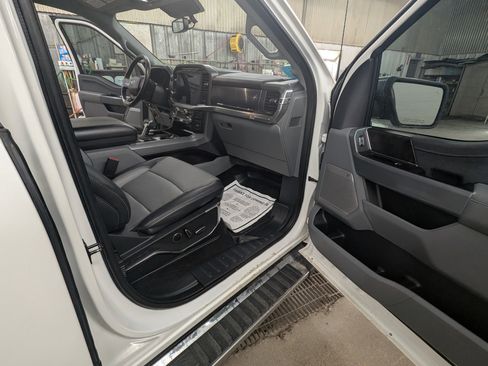 Used 2021 Ford F150 Lariat image 5