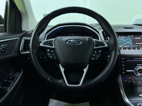 Used 2017 Ford Edge Titanium w/ Equipment Group 301A AWD/4WD image 20