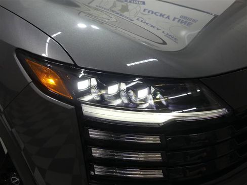 Used 2025 Nissan Kicks SV image 15