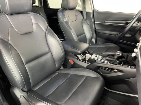Used 2022 Kia Telluride S AWD/4WD image 39