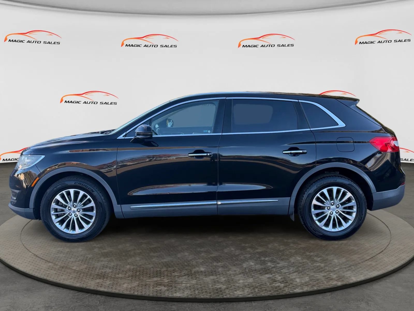 Used 2017 Lincoln MKX Select w/ Select Plus Package AWD/4WD image 7