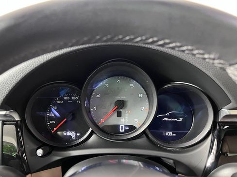 Certified 2021 Porsche Macan S AWD/4WD image 31