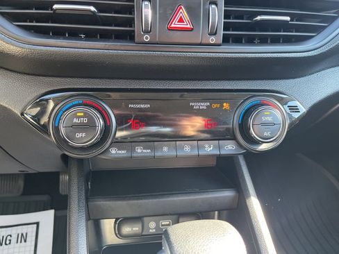 Used 2019 Kia Forte LXS image 71