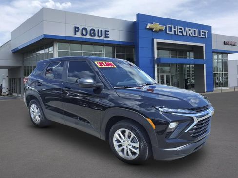 Used 2025 Chevrolet TrailBlazer LS w/ LS Convenience Package FWD image 1