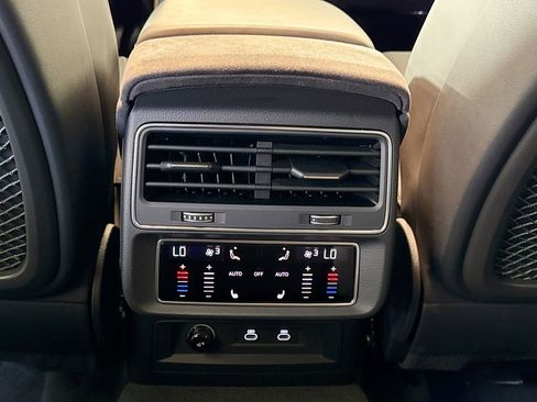 Used 2024 Audi RS Q8 image 24