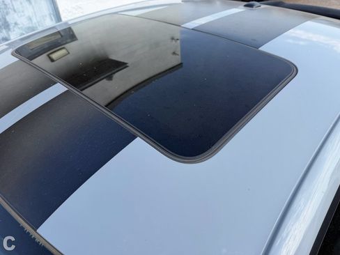 Used 2022 Dodge Charger SXT w/ Leather Interior Group RWD image 8