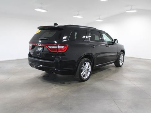 Used 2023 Dodge Durango GT image 9