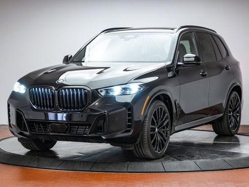 Certified 2024 BMW X5 xDrive40i w/ M Sport Package image 1